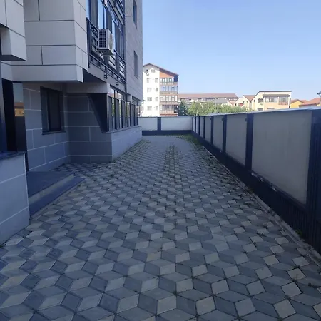 Spacious 2-bedroom Near Dragonul Rosu *