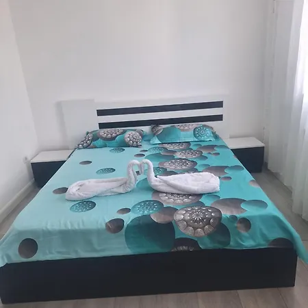 Апартаменти Spacious 2-bedroom Near Dragonul Rosu Бухарест