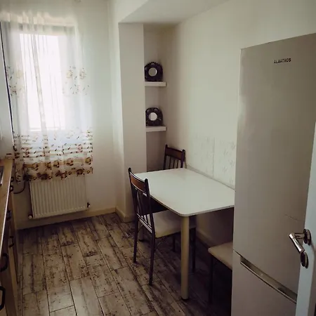 Spacious 2-bedroom Near Dragonul Rosu * Бухарест