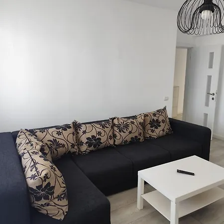 Spacious 2-bedroom Near Dragonul Rosu 부쿠레슈티